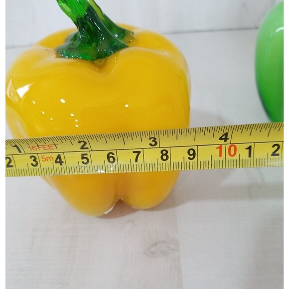 Art Glass Murano Style Red and Green Bell Peppers Vegetable Applied Stem Pair - Picture 5 of 6